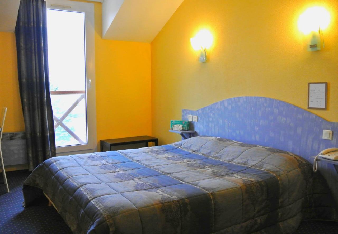 Logis Argonne Hotel Vouziers Eksteriør billede